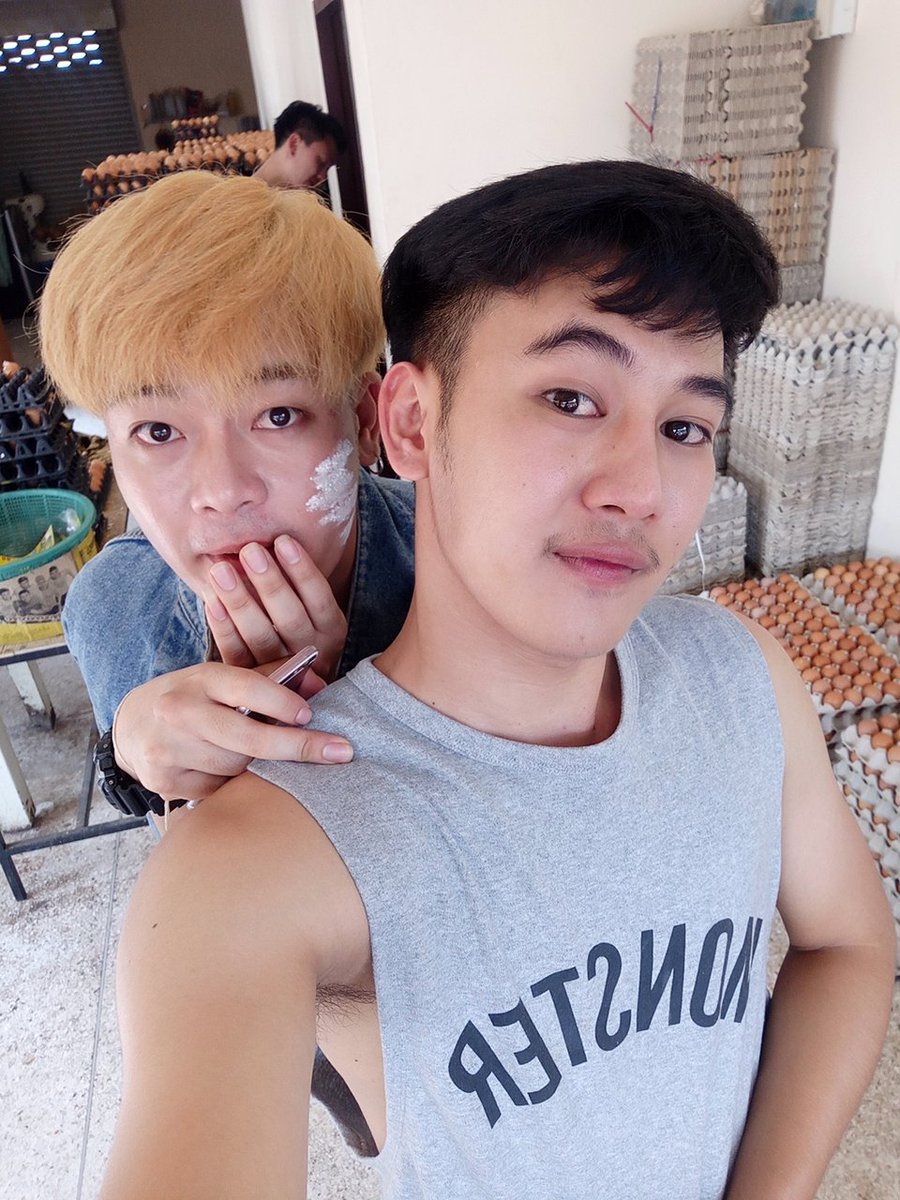 บ้านๆตามประสาเด็กบ้านนอก ถนนหน้าบ้านนี่แหละ สุดๆล่ะ 5555