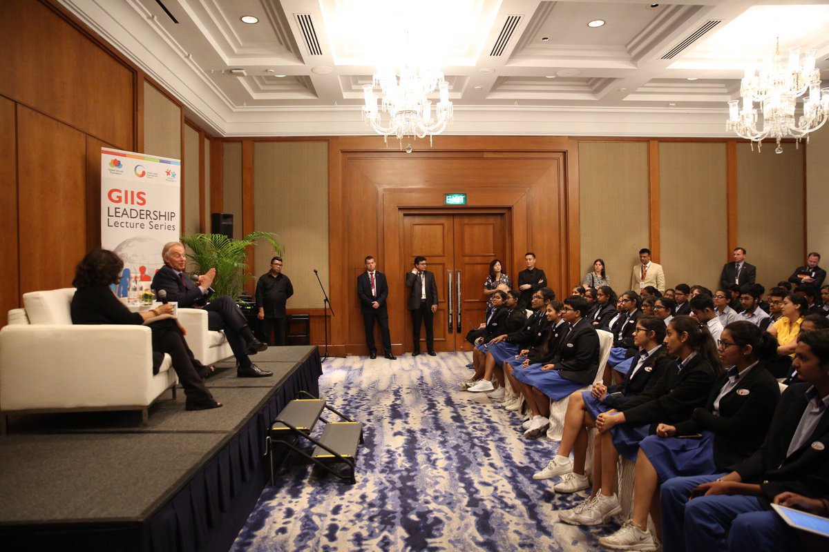 Global_Schools's tweet photo. #GIIS students having a great time interacting with Former #UK Prime Minister #TonyBlair as part of the GIIS #LeadershipLectureSeries during HT-MintAsia #Leadership Summit.
#GIISLLS https://t.co/hMEMTHVxNg