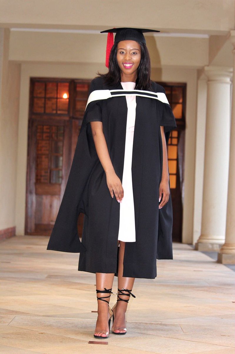 mahlape_'s tweet photo. Look at God!! #UFSGrad2018
Congratulations dear sister!! #BlackExcellence🎓💕 https://t.co/xzkwQTdC0T