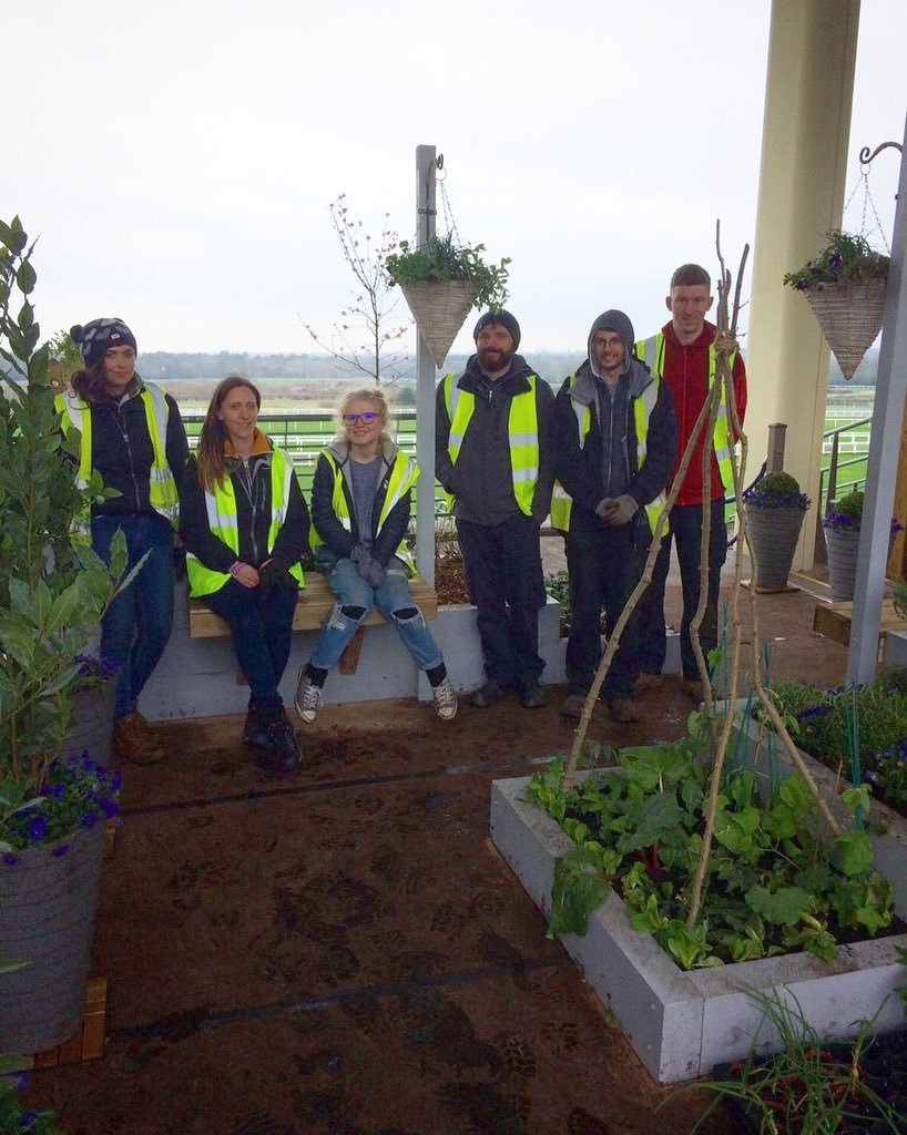 Reaseheath's tweet photo. Good luck to our #SpringGardenShow team!!! @YGOTYear competition is judged this morning!!!! Fingers crossed for you all 🤞🏻 🤞🏻🤞🏻 - the garden looks great 👌🏻🌱 https://t.co/WDdApmSMRy