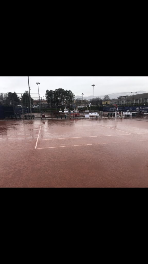 KasiTennis's tweet image. good win for @BarthelMona yesterday vs @SvetlanaK27 @WTASamsungOpen 
today weather doesn’t look good at all ☔️
#7degrees #rain