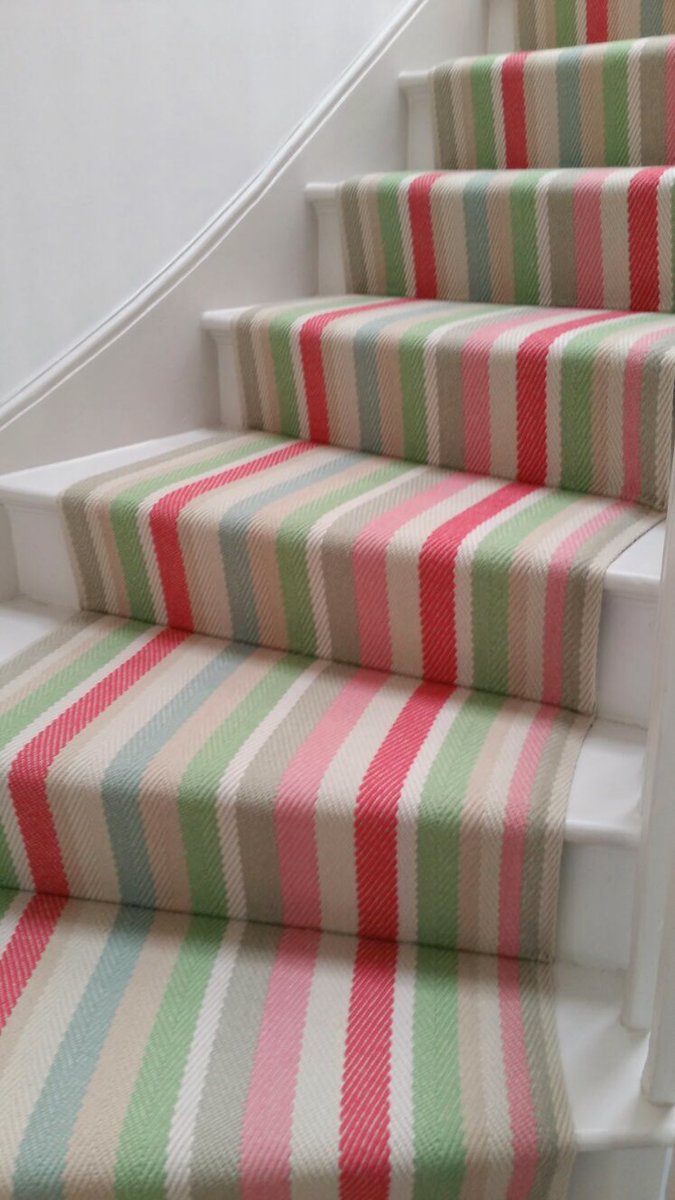 HarleyCarpets's tweet photo. Attractive and unique design created by @Roger_OatesUK supplied and installed by @HarleyCarpets #stairrunners https://t.co/cNC4tsPMR1