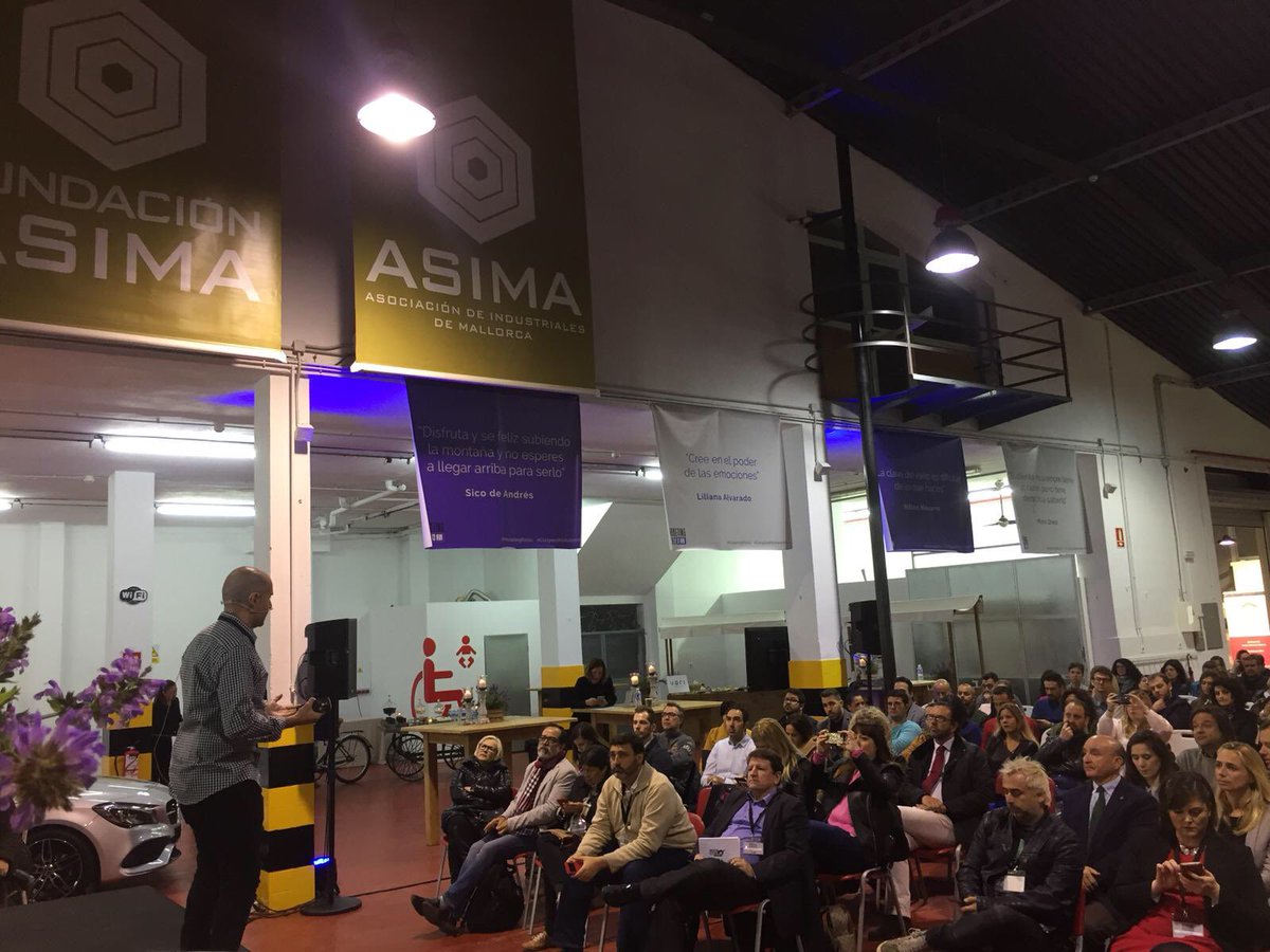 ibeconomia's tweet photo. Arranca el #marketingRocks .@travel_rocks .@AsimaPoligonos .@coopetidor @raykolorenzo .@LauraFerrera https://t.co/NpEWAFiC1c