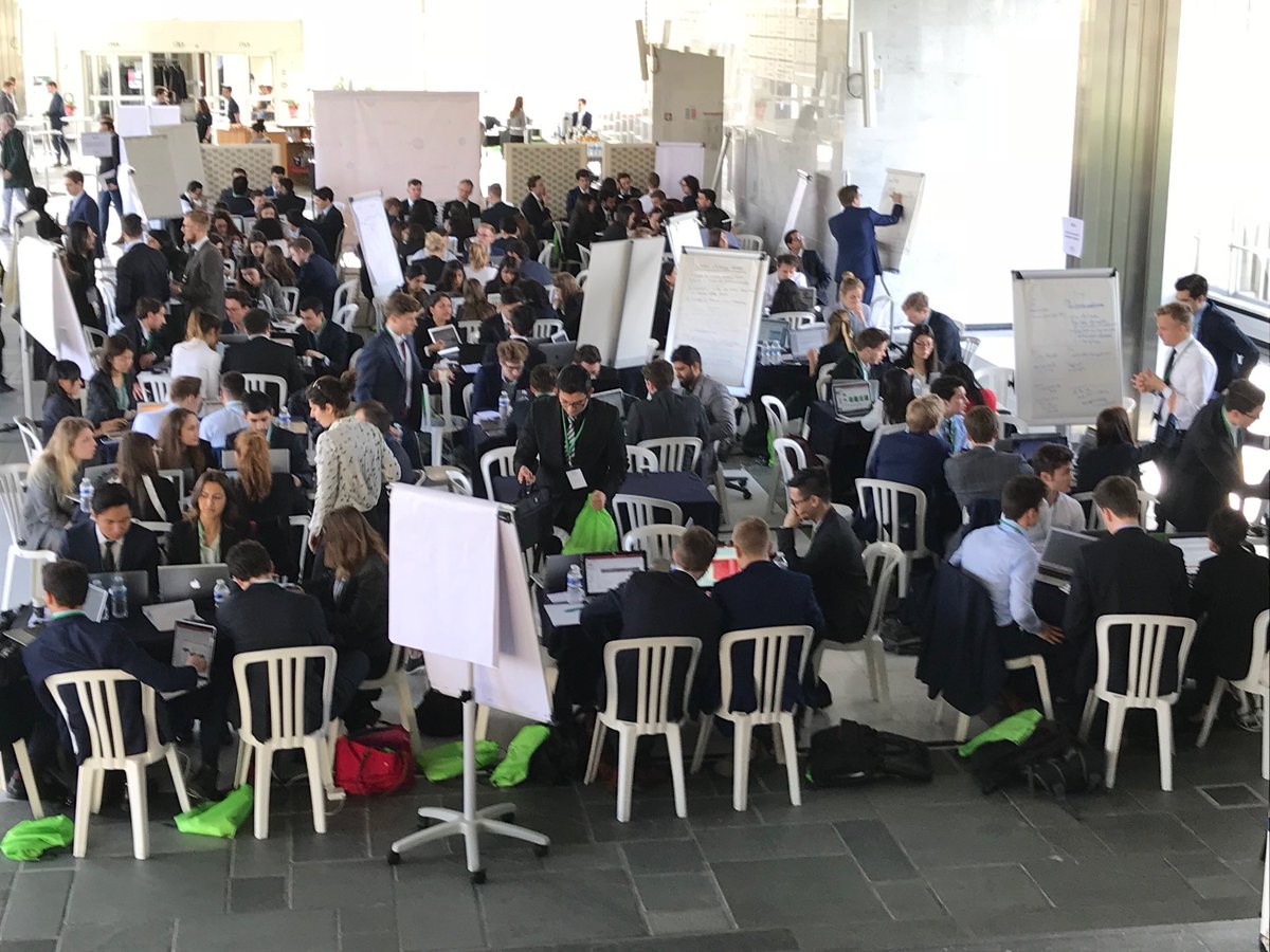 Bpointeau's tweet photo. This talented group of students is rethinking the world of retail @BainCompanyFR strategy challenge #HBG2018 https://t.co/qJ6FEKHxtt