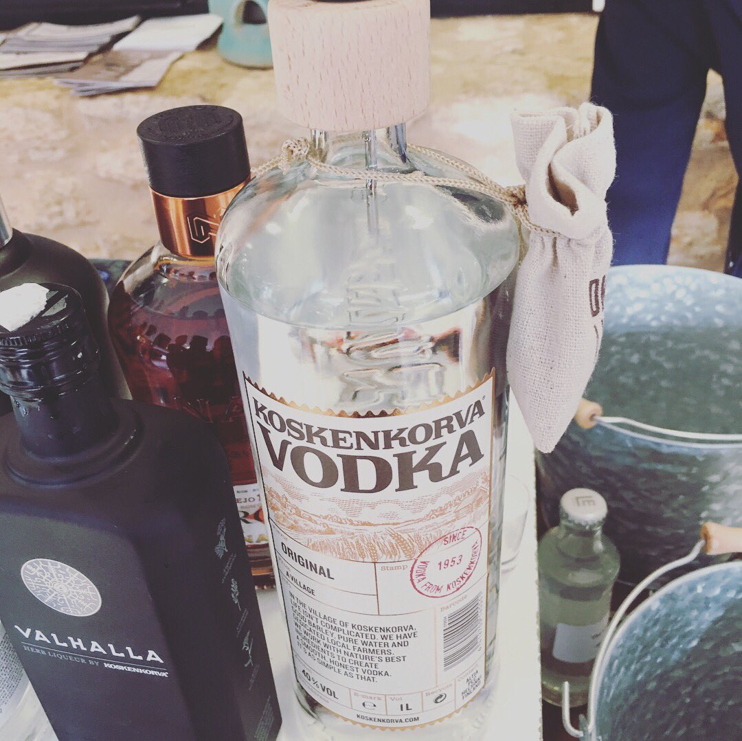TeresaOtazu's tweet photo. BEDAY ⭐️ IBIZA BEST BRANDS 
I Encuentro profesional BEVERAGE &amp; BAR #gracias cocoferdrink… https://t.co/DfXDx0YMr7 https://t.co/cIrlD2KFIn