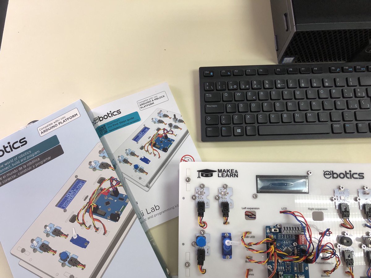 xaloc_edu's tweet photo. Matí de robòtica amb arduino a càrrec del sr. @Ll_Molas #6prim #2eso #4eso @AtlantisTelecom #arduino #minilab #makeandlearn https://t.co/s436oCsr8a