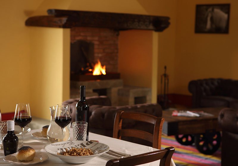 #Club House del #Tuscany Equestrian!!!

tuscanyequestrian.com/I/web/ristoro-9
#siena #food #italy #photography