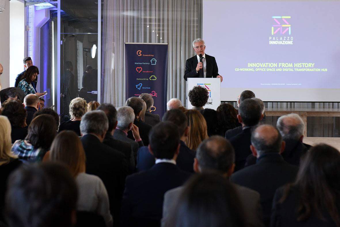 RobertoDeLucaSA's tweet photo. Nasce a #Salerno nel Complesso Santa Sofia Palazzo #Innovazione: sinergia pubblico-privato per spazio #coworking per #startup #acceleratori #investitori https://t.co/Db59tNotEh