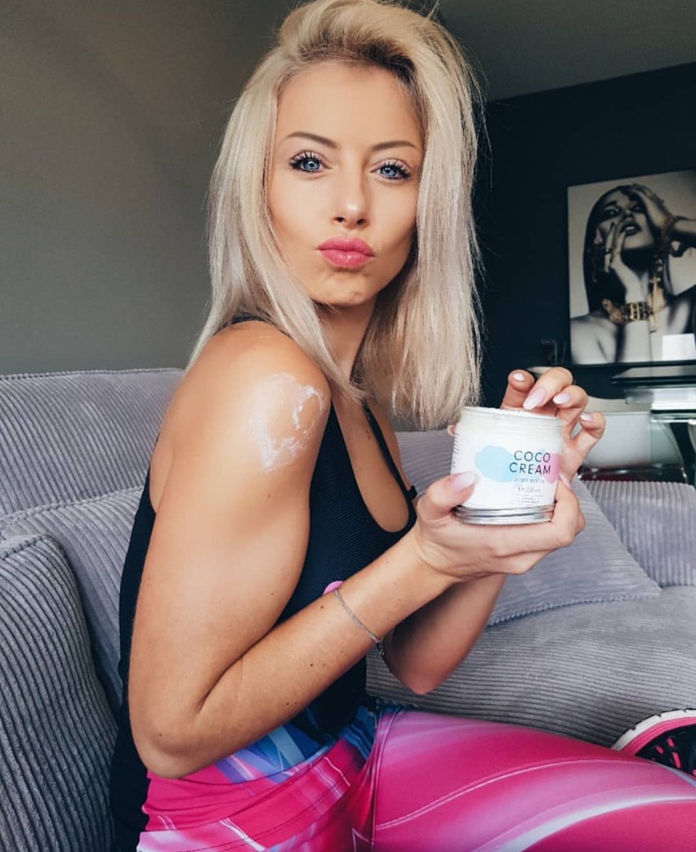 Shaunaevents's tweet photo. 💧SOIN DU JOUR 💧
@speana20 fait peau neuve avec sa #cococream de chez @hellobody_fr ! Elle transforme en un clin d'oeil la peau de 🐊 en peau de👶 , elle l'hydrate et la rend toute douce
En plus, vous avez -15% avec le code 🔥STEPHCLERBOIS🔥sur leur site https://t.co/1l0QpJHhS6 https://t.co/xLHEvQCF0N