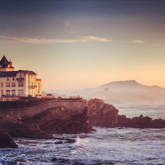 enjoy33radio's tweet image. #WeekEnd ☀️🌴🤘 sur la #CoteDesBasques pour la #Team #Enjoy33 @VilleDeBayonne @VilleAnglet  @Ville2Biarritz @saintjeandeluz #Socoa @donosti_city 

➡️ à suivre sur le #snap enjoyradio 👻