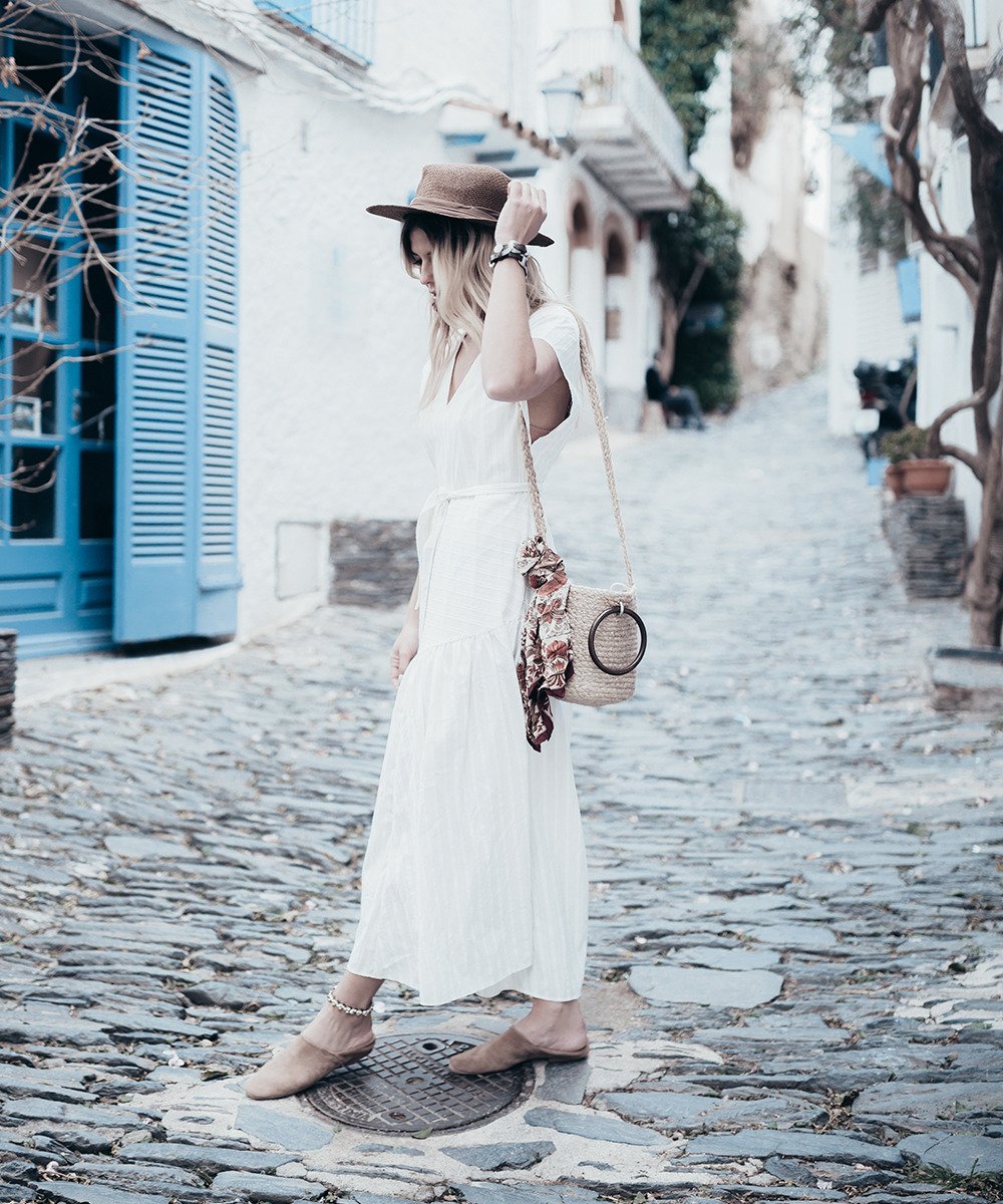 musseandcloud's tweet photo. Las babuchas Saphirasu de nuestra colección Flex Line, son flexibles y muy cómodas.
w/ @trendytaste
https://t.co/FKybq8gFf8
#musseandcloud #mcstyle #mcflexline
#Cadaqués #travel #editorial #lookbook
#babouches #babuchas #style https://t.co/Vh1x8yy5Qc