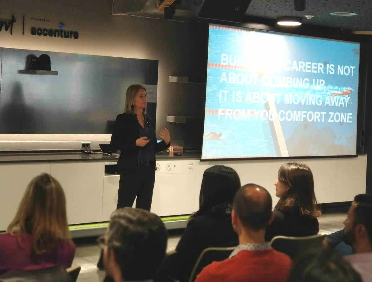 vwgroup_es's tweet photo. ¡Nuestros embajadores son el espíritu de la compañía! Bajo la iniciativa del Ambassador Program, y con el objetivo de potenciar el Liderazgo Femenino, nuestra embajadora @Laura Ros Verhoeven ha acudido al Women in Business Club de @ESADE #CreemosElFuturo #BeTheBestPartOfUs #VGED https://t.co/akAJF0BO7p