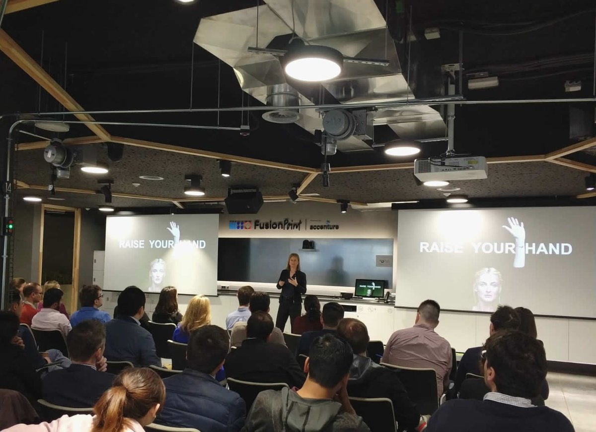 vwgroup_es's tweet photo. ¡Nuestros embajadores son el espíritu de la compañía! Bajo la iniciativa del Ambassador Program, y con el objetivo de potenciar el Liderazgo Femenino, nuestra embajadora @Laura Ros Verhoeven ha acudido al Women in Business Club de @ESADE #CreemosElFuturo #BeTheBestPartOfUs #VGED https://t.co/akAJF0BO7p