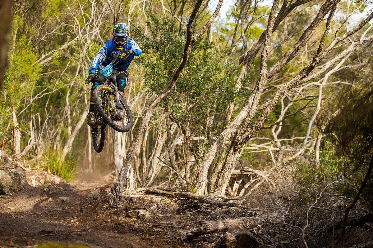 Chain__Reaction's tweet photo. It's Friday the 13th. Retweet this picture of Sam Hill for good luck 🤘 #lucky13 #fridayfeeling #dayofdirt https://t.co/YaHTupHQKn