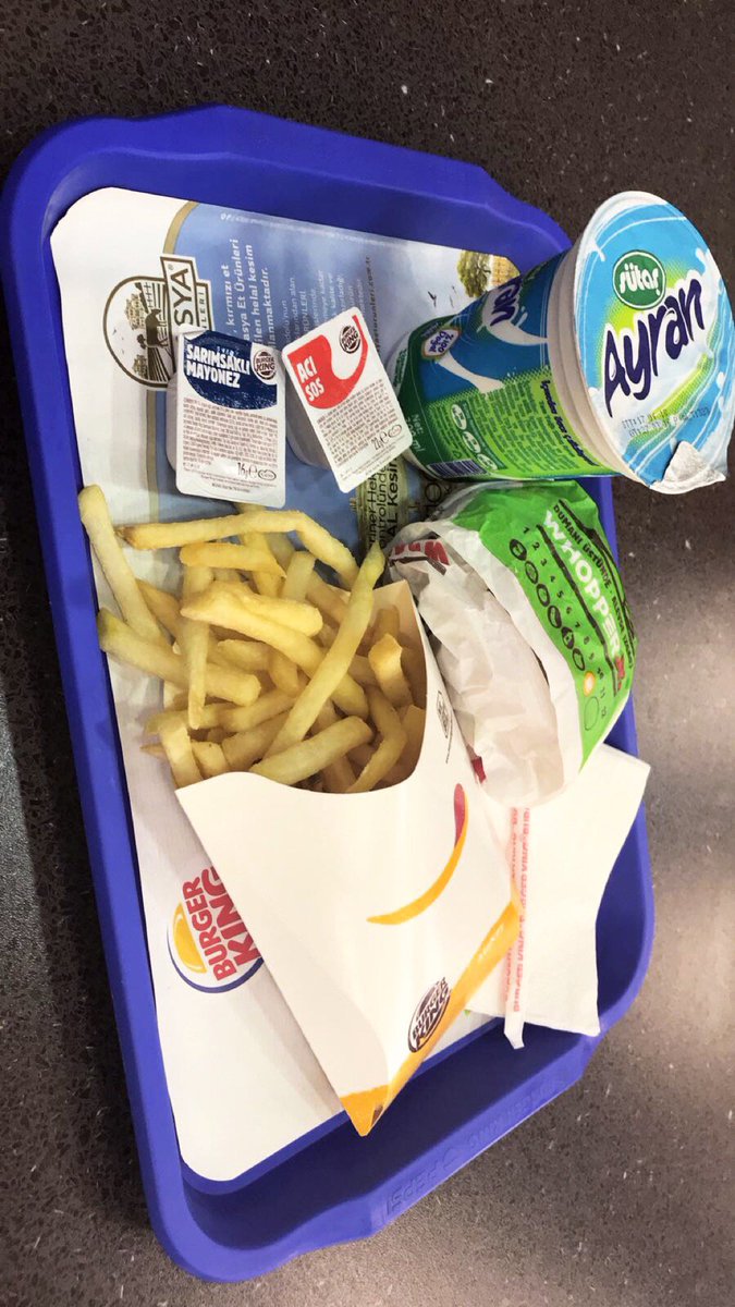 Aysemsuu's tweet photo. Günlük dozumu almazsam olmaz💁🏼 (@ Burger King in Mersin) https://t.co/PtrtmOjnJe https://t.co/PQhtLvMBZj