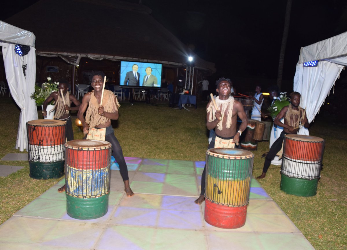 Boccard_'s tweet photo. Les célébrations des 100 ans #Boccard continuent tout autour du globe…Merci aux équipes d’Abidjan pour leur accueil chaleureux ! #ourfirst100years #happybirthdayboccard https://t.co/kMMMoiFuu8 https://t.co/s9g1r6ZZ9e