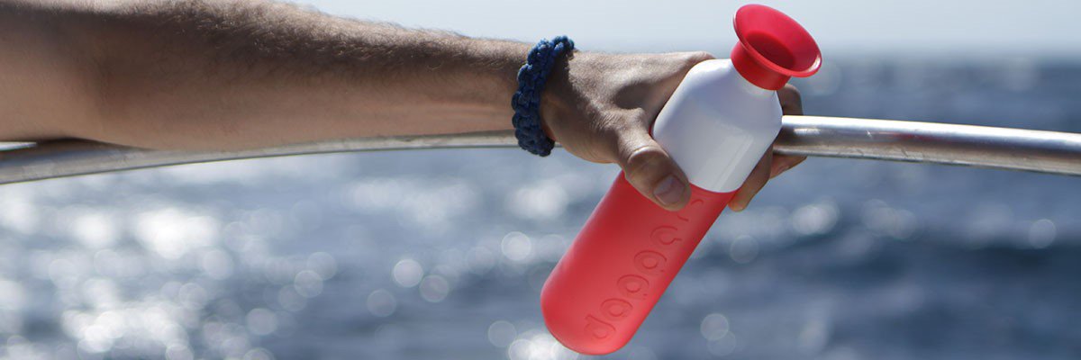 Anne & Anne (@anne_en_anne) on Twitter photo Code (koraal)rood voor onze koraalriffen!Daarom voegt @De_Dopper 'n relschopper toe aan de Perfect Paradise Collection:de #Dopper Coral Red. Met iedere slok uit deze opvallende fles vraag je aandacht voor de koraalriffen én de plastic soep. Deze Limited Edition is nu binnen op=op Code (koraal)rood voor onze koraalriffen!Daarom voegt @De_Dopper 'n relschopper toe aan de Perfect Paradise Collection:de #Dopper Coral Red. Met iedere slok uit deze opvallende fles vraag je aandacht voor de koraalriffen én de plastic soep. Deze Limited Edition is nu binnen op=op