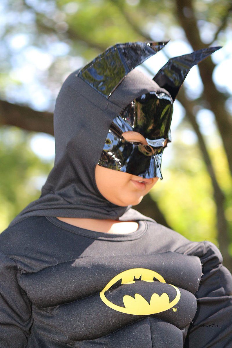 ladysmithherald's tweet photo. Batmen, Supermen, Spidermen, princesses and top 'red carpet' models could be seen gathering at the annual top fashion show held at Little Egerton Primary.
#SuperHerosRulz #FashionShow #LittleOnesRock #LocalStage #LittleEgerton #Dressup #Batman #Superman #Spiderman @claudWaude https://t.co/PaN2Xq8L1H