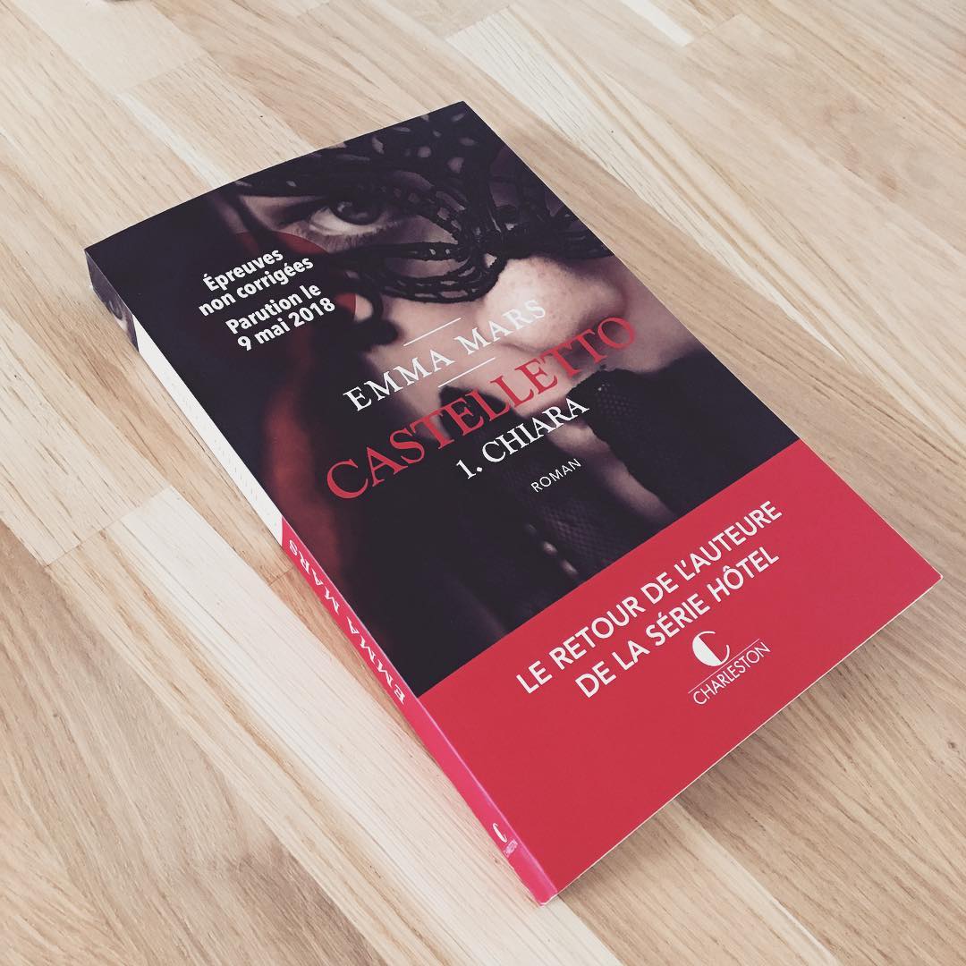 plumebleuee's tweet photo. Merci à @lillycharleston pour cette jolie réception ! J’ai adoré la plume d’Emma Mars dans Hôtel et ce sera sûrement un plaisir de la retrouver ici. - Erika https://t.co/YHGvrazIgE