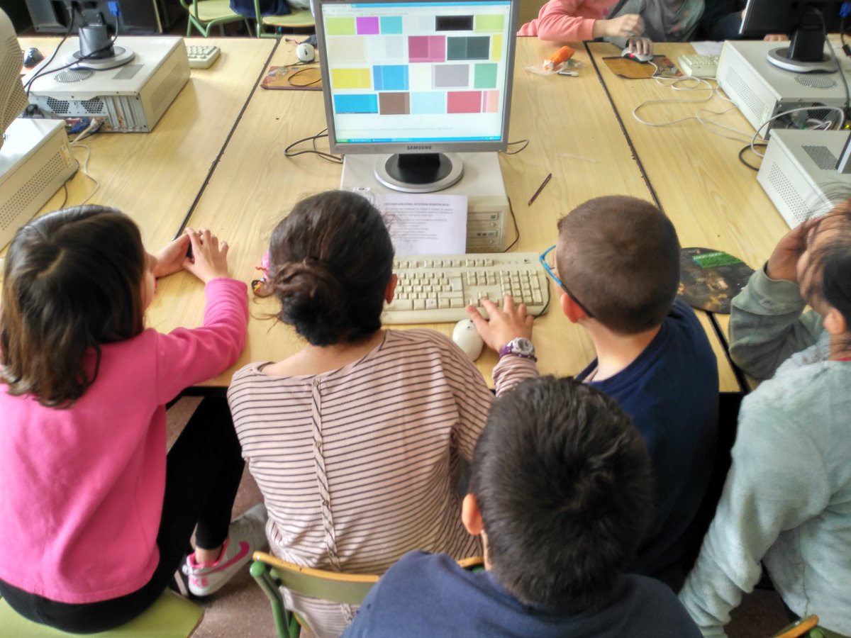 colesotillo's tweet photo. Buenos días.
Los viernes desarrollamos la actividad de programación en ordenador SCRATCH del programa RED XXI de Ávila.
#CompetenciaTIC https://t.co/HeHi1HAqVP