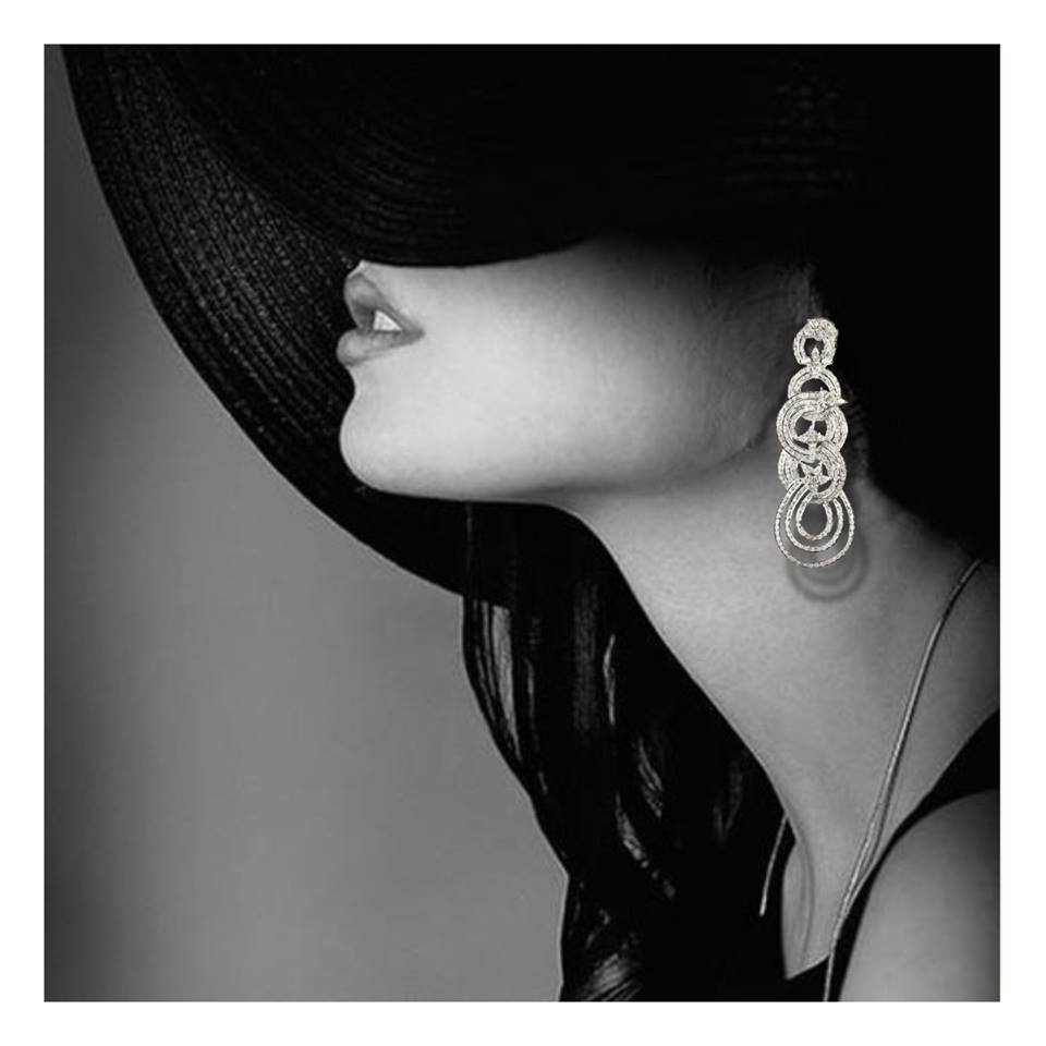 DillanoJewels's tweet photo. Slaying with diamonds!
Discover diamonds at #Dillano 💎💎 #sundayfunday #luxury #diamond #jewelry #earrings
#finejewelry #highjewelry #springsummer #jewelrylove #brides #indianweddings #jewelrydesigner #designinspiration #style #highfashion #jewelryinspo https://t.co/s8vlnnLRXq