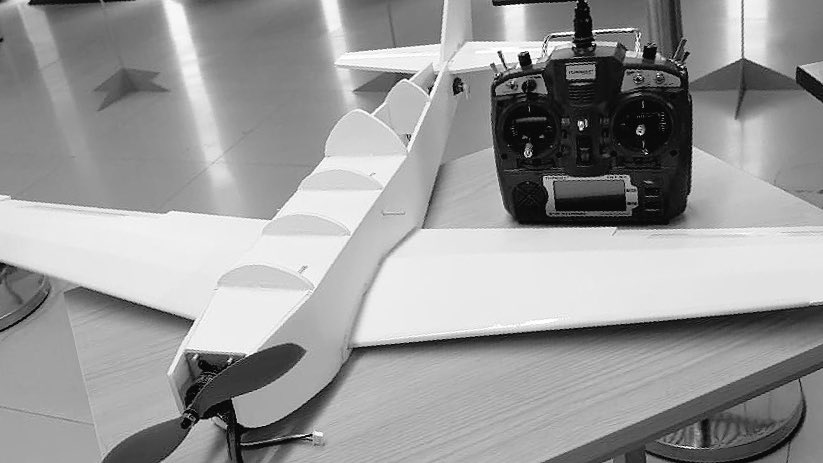LEEM_Cadiz's tweet photo. Cohetes, drones, simuladores y mucho mas, y ¡¡todo interactivo!! 
Toca, juega y APRENDE con LEEM. 
@esi_uca @EventoCOSMOS https://t.co/j76x5AS4Oe