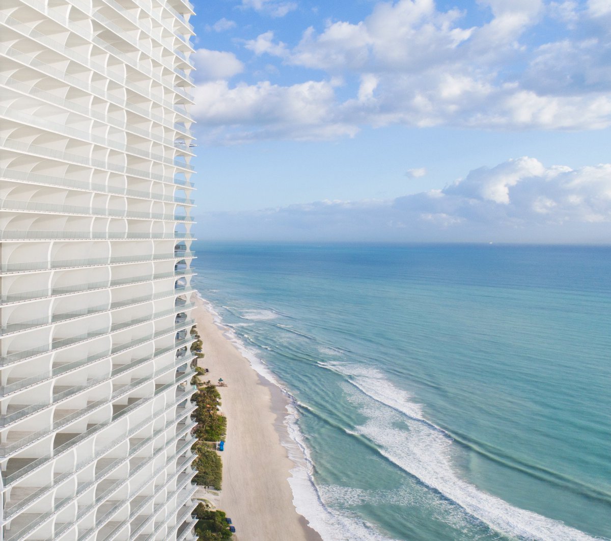 Jade_Signature's tweet photo. Good morning from paradise.
๐ธ: @DBOXglobal #dboxcreative https://t.co/YGc74R1lzL