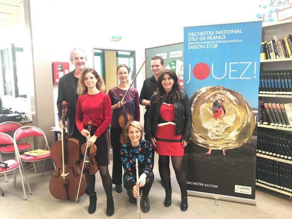 ONDIF's tweet photo. Concert-rencontre ce matin au lycée Vaucanson des Mureaux. 
Merci à @ManonSLAPORTE d'être venue nous soutenir ! @iledefrance https://t.co/yC6yaNXzBL