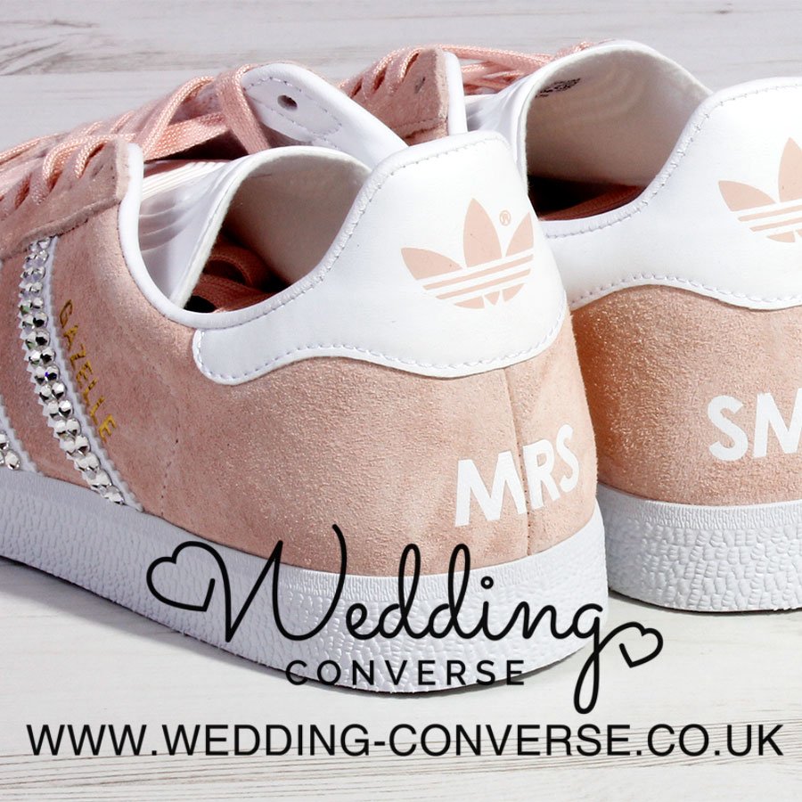 WeddingConverse's tweet photo. We don't just customise bride #converse check out these #customadidas #bridetrainers #bridesneakers https://t.co/tpJ43IKDQt
