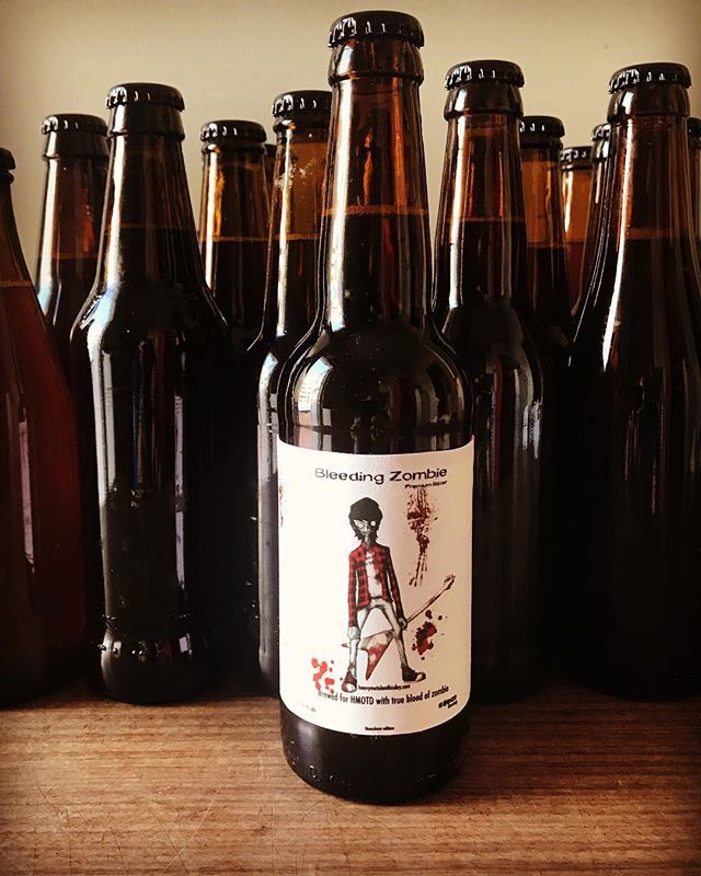 pintmecom's tweet photo. Bottling the zombie 🧟‍♂️ .... #heavymetalonthisday #pintmecom #beer #craftbeer #ilovebeer #beerporn #instabeer #homebrew #beernews #beerstagram #beergeek #beerlovers #craftbeerporn #beertime  #beerme #drinkcraft #drinklocal #homebrewing #beerart #bee… https://t.co/JoiNwmFCHu https://t.co/j7DyyiYkkW