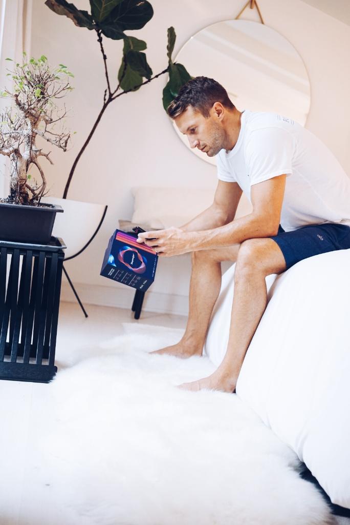 Beautyrest's tweet image. According to Beautyrest Sleeptracker insights, people in Pacific Time Zone sleep better than those in other time zones with an average of 7 hours.  bit.ly/2E05cMw #SleepKnowledge

📸 Photo Credit: @brendanfallis