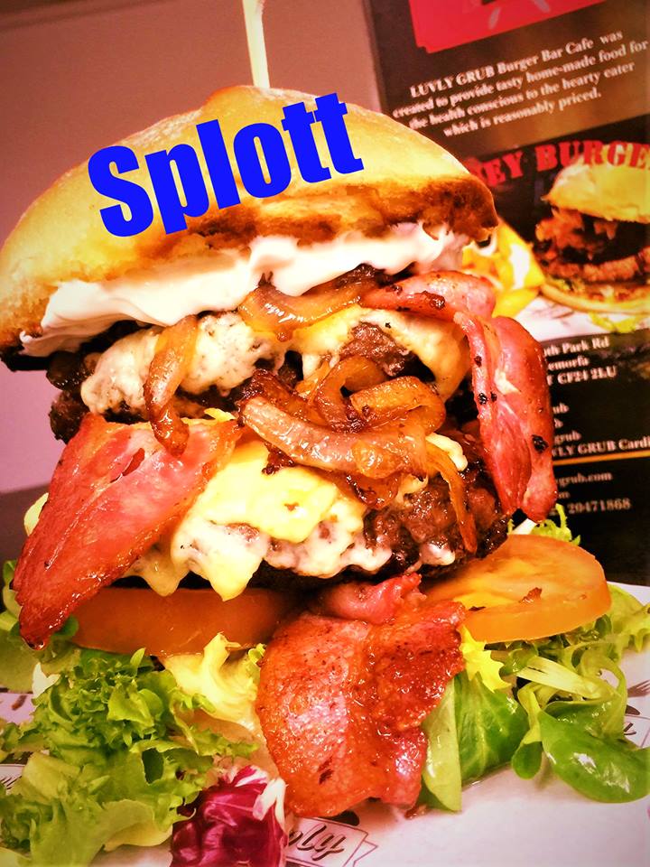 luvlygrub's tweet photo. Hi all, We have a Special on tonight it's the SPLOTT Burger: 2 Beef Patties, 3 Bacon, Cheese, Caramelised Onions, Salad, Mayo, Fries & Drink ยฃ10.00
Open from 5pm-10pm sit in, takeaway & deliveries to CF3 & CF24 #Tremorfa #splott #splorfa #burgers https://t.co/1psnIM4mP6