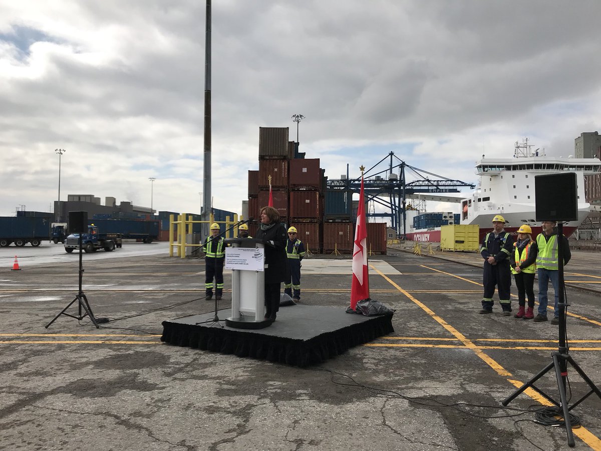 PortMTL's tweet photo. « We welcome this announcement with great pride and I’m sure the partners of the #logisticchain share that feeling. » Sylvie Vachon, PDG du #PortMTL. @Transports_gc @MarcGarneau https://t.co/bvx0sDrdHy