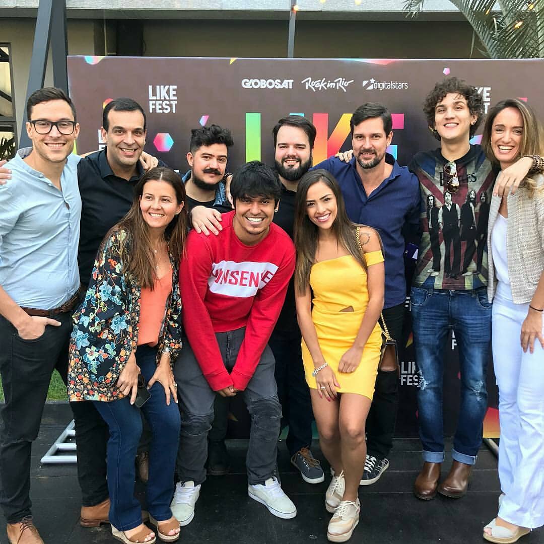 stockler_info's tweet photo. Preparados para o maior evento de cultura digital da América Latina? O megaevento vai juntar criadores de conteúdo,fãs,players do mercado de influenciadores e três gigantes do entretenimento: a Digital Stars, o Rock in Rio e a GloboSat 
Vem abril,2019 👊❤ #IssoÉDigitalStars https://t.co/TrS2DKWflQ