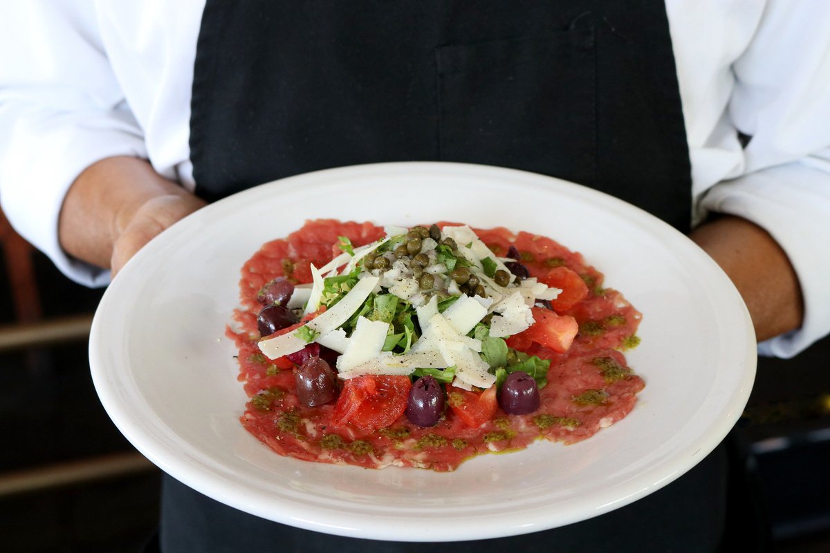 Prego_Houston's tweet photo. Start your meal with our Carpaccio ~  grass-fed beef, arugula, chopped tomato, Parmesan, capers and truffle oil.  Mangia!
#houston #pregohouston #ricevillage #italiancuisine #italian #houstoneats #HTX #HTXfood #htown https://t.co/L5cEml7Bgx