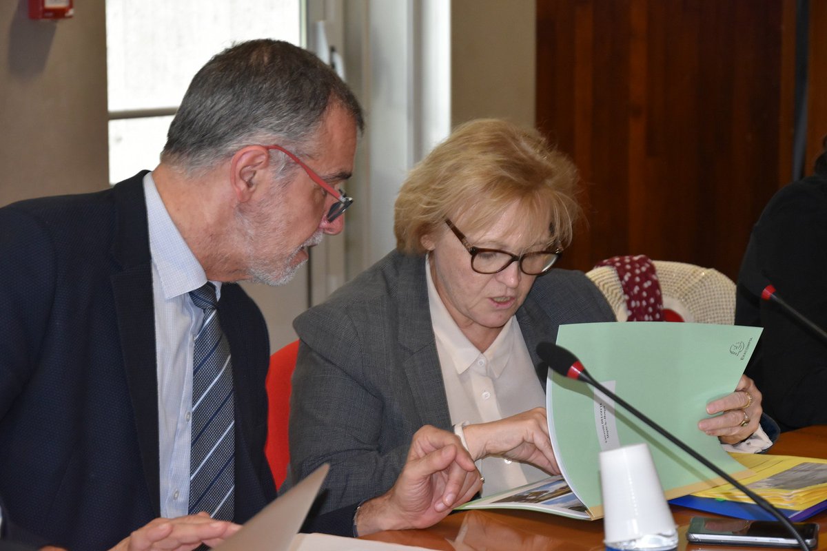 Prefet77's tweet photo. Béatrice Abollivier @Prefet77 préside le comité départemental de prévention et de lutte contre l’#illettrisme en #SeineEtMarne à la préfecture. #SPTorcy #DDCS77 #DIRECCTE77 #IA77 https://t.co/i2W5QQpR76