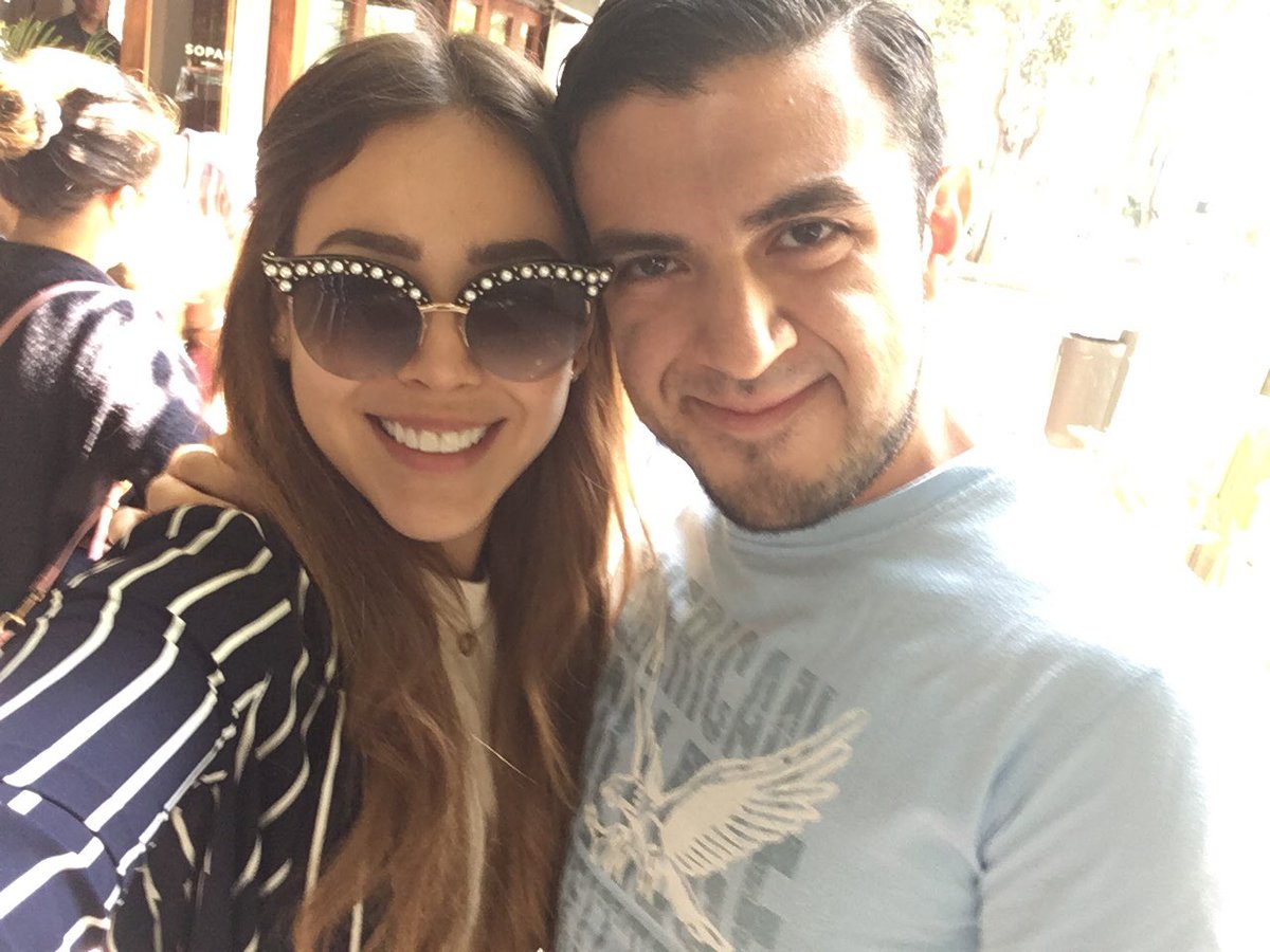 Seb_FigueroAg's tweet photo. @dannapaola preciosa! Me encantó verte el domingo. Te quiero mucho, ni el solazo que había ese día tiene más luz que tú ❤️😘💘 https://t.co/gB0XY6AXBq