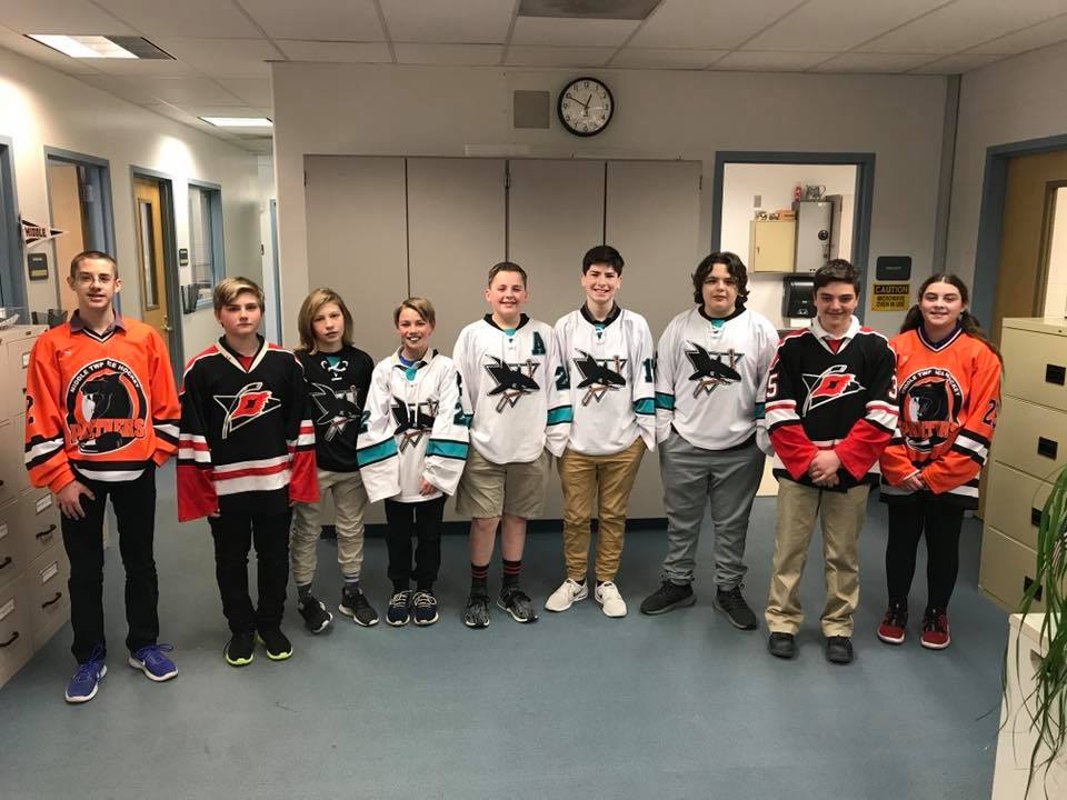 Middle Township Middle School
#IceHockeyPlayers
Wearing Their Team Jerseys
Supporting #HumboldtBroncos 💚🏒🥅