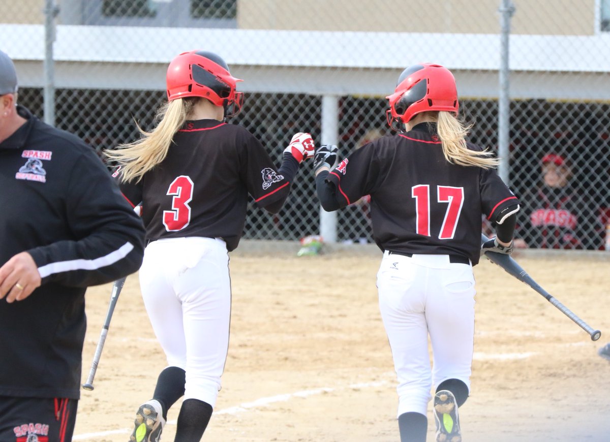 MikleshMichelle's tweet photo. Thank you Poynette HS for being our softball home away from home❄️ SPASH over Rapids #spashski❤️🐾 https://t.co/dtP0ve8TED