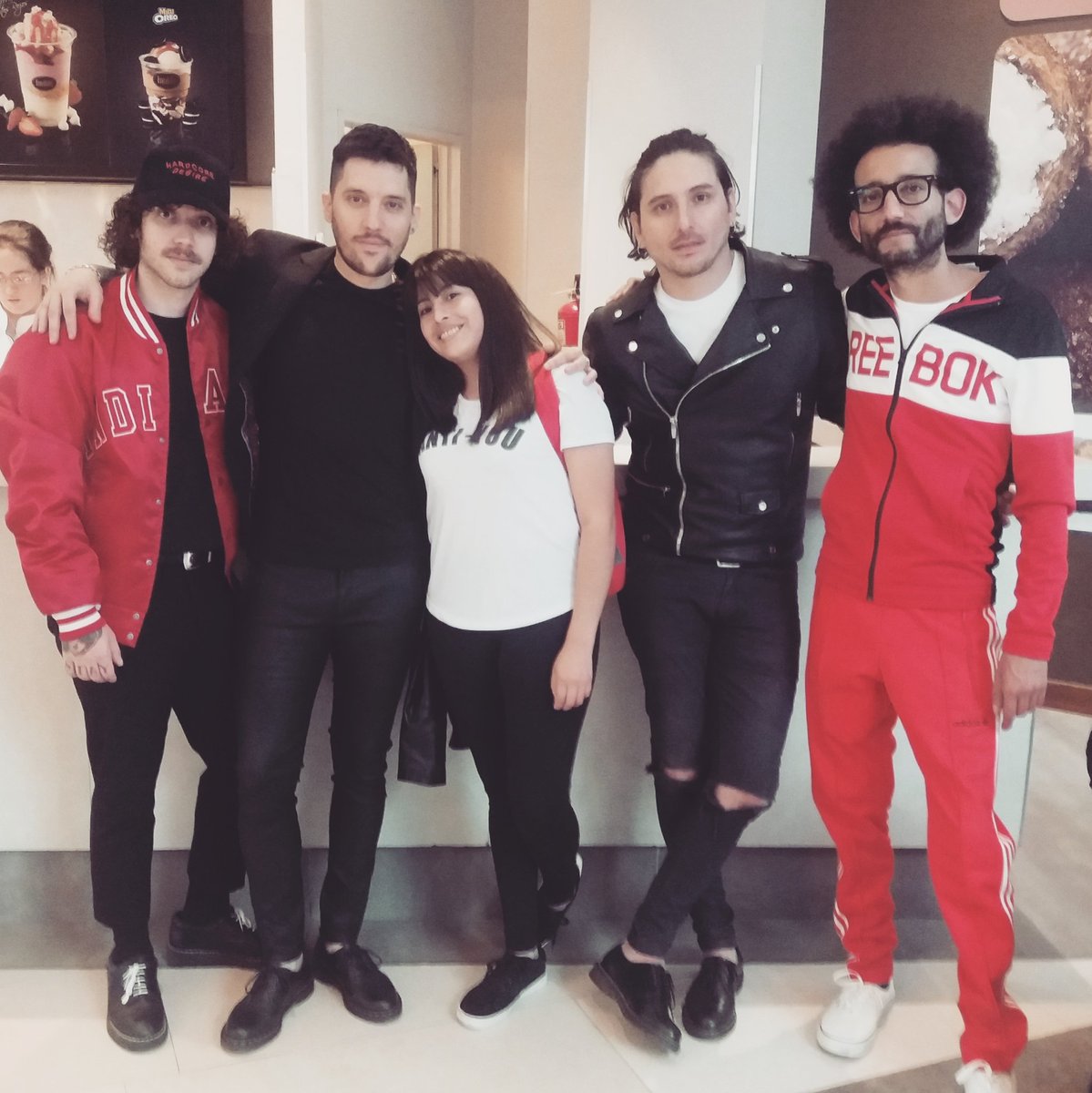Marian_viveros's tweet photo. Los amo tanto hermosos!!! ❤ #47tebusca #altopalermo #altopalermoshopping #serapanico #12A #newsingle #bailarina en @alto_palermo @47channelar https://t.co/GxqoLC3hTb