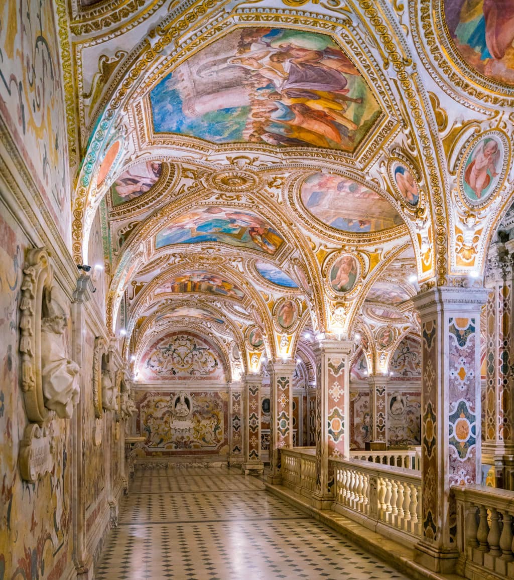 Italia's tweet photo. The precious Baroque crypt of Salerno Cathedral in #Campania
La preziosa cripta barocca della Cattedrale di #Salerno in Campania
#IlikeItaly #Italia #Italy
📷 IG stevaleri https://t.co/riwuJ9GWzq