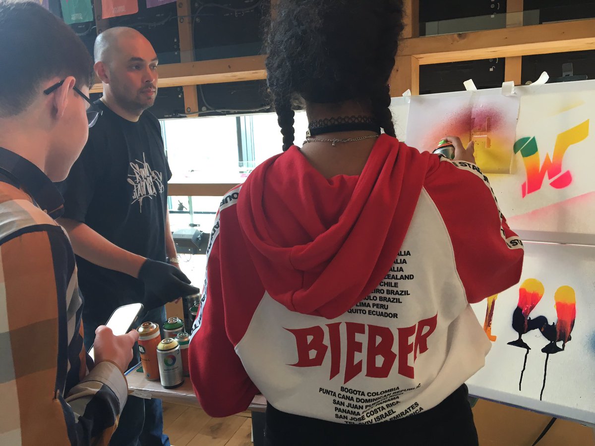 wiredrotterdam's tweet photo. Het Maaspodium wordt goed benut! met o.a. choreograaf Sheyda Darab, Dj Doodleuk &amp; Dj Deugniet, live muziek met Afronaut, 'Mime’ workshop van Marvin Gomes, de workshop Street-Art Stencil &amp; Graffiti met de Rewriters en de ‘Clinic’ Bucketdrumming van Bennie’s Business KCRrotterdam https://t.co/WTsaAJtNFt