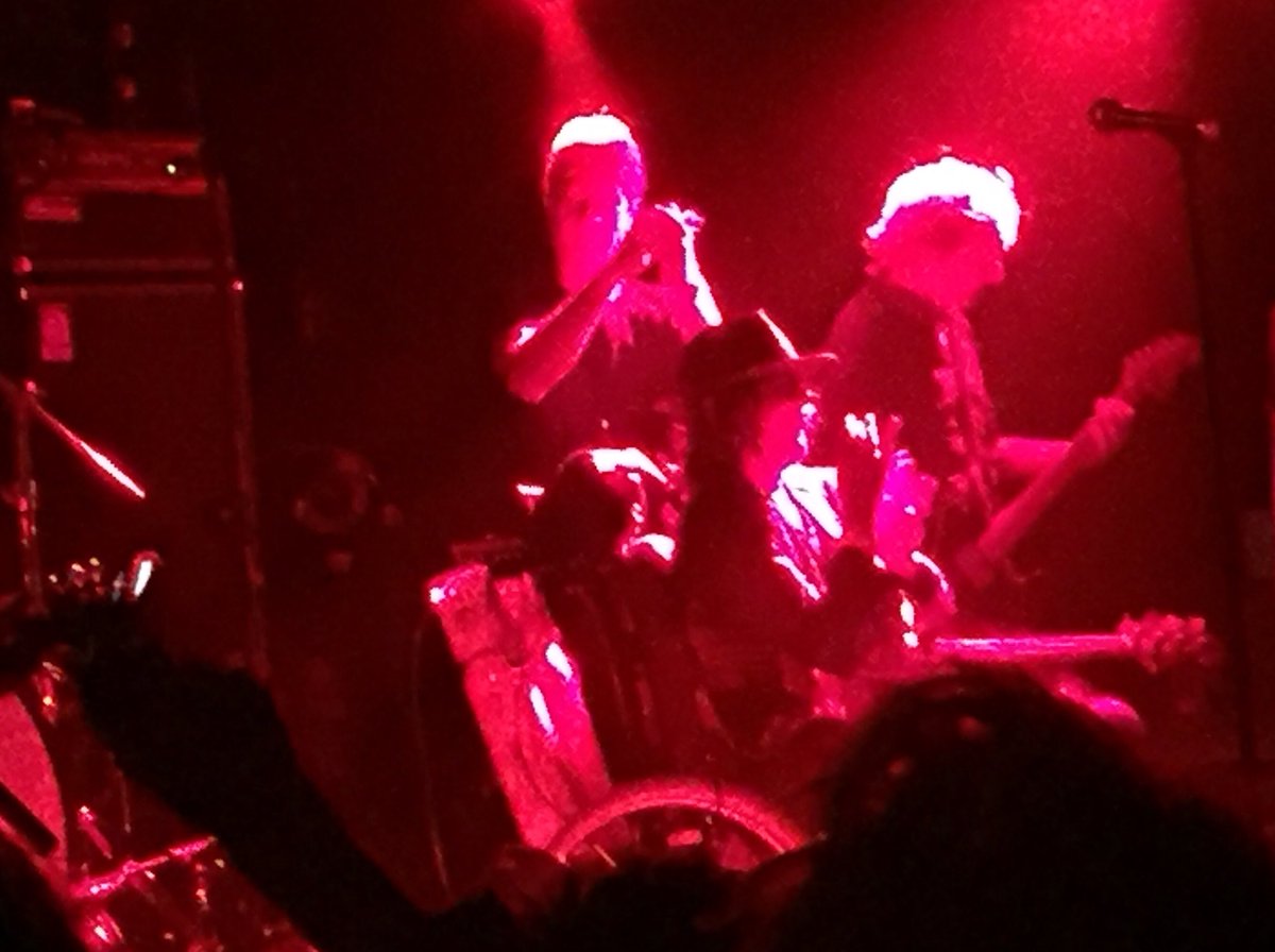 DamianRabbitt's tweet photo. tribute to #BrianHooper at the Prince of Wales tonight - especially when he played with #BeastsofBourbon https://t.co/OaJ1xC2gBM