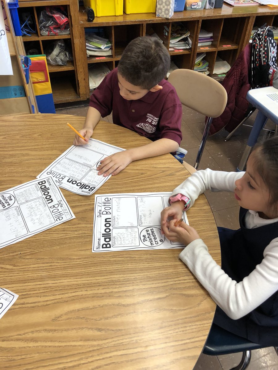 PS38RCLC's tweet photo. When teachers have fun in the classroom, scholars are engaged and become critical thinkers. #criticalthinking #science #teachershavefun #psilovemyschool #psgr38t https://t.co/8yRC4AOmkl
