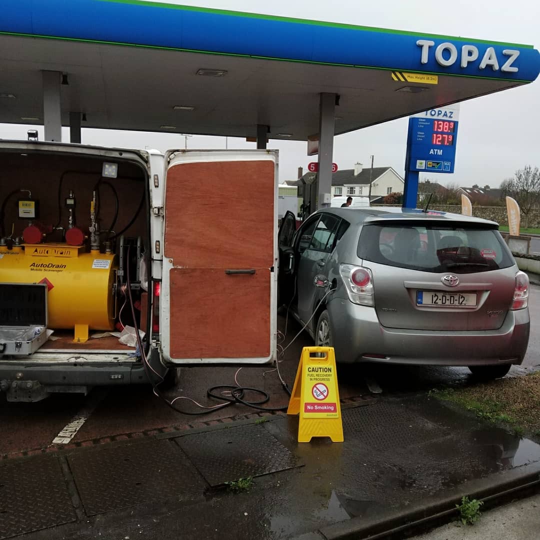 DCRecovery's tweet photo. Another day, another misfuel.
All contaminated or mixed fuel removed by DCRecovery is disposed of in an environmentally safe way.
#dublincityrecovery #dcrecovery #dcr247 #wrongfuel #wrongfueldublin #petrolintodiesel #carrecovery #roadsideassistancedublin #roadsideassistance https://t.co/Siw42ZJ8uy