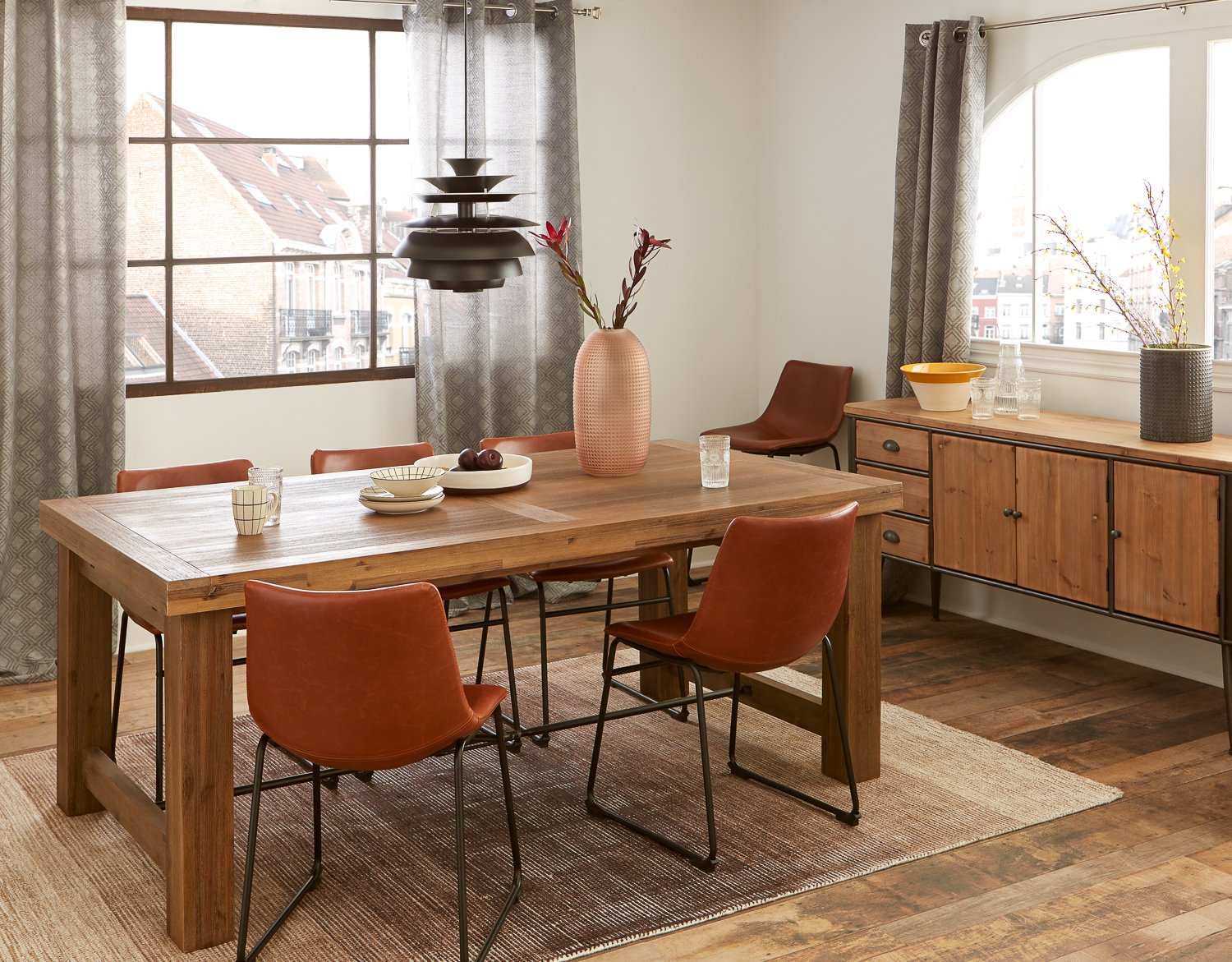 Structube extendable dining sales table