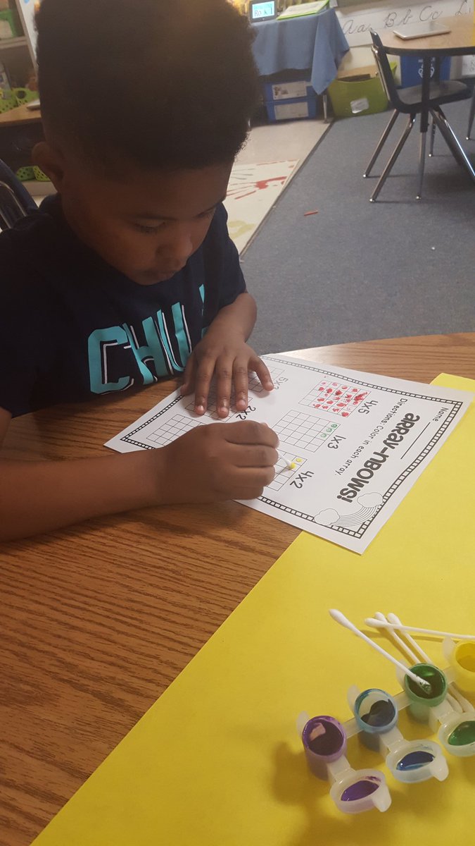 nelsonsnook104's tweet image. How do we practice arrays!? We make array-nbows! @Killian_STEAM @CSample2 #weluvmath #secondgraderocks