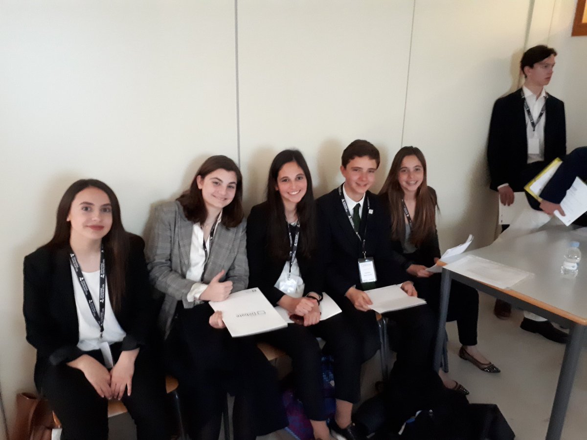 sekintschools's tweet photo. Los alumnos de @SekElCastillo @SEKCiudalcampo @sekalboran @SekCatalunya y @sekatlantico ya están en #LigaCICAEUCJC donde han comenzado el primer #debate de la II Liga de Debate Preuniversitario ¡A por ello! #TrabajoEnEquipo #pensamientocritico  @CICAE_Educacion @universidadcjc https://t.co/P4wEA4QtWl