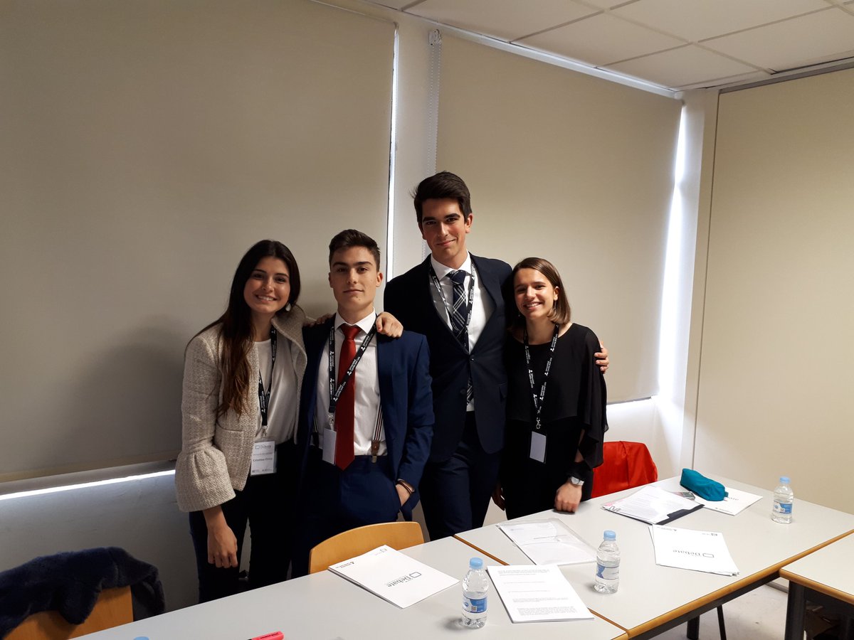 sekintschools's tweet photo. Los alumnos de @SekElCastillo @SEKCiudalcampo @sekalboran @SekCatalunya y @sekatlantico ya están en #LigaCICAEUCJC donde han comenzado el primer #debate de la II Liga de Debate Preuniversitario ¡A por ello! #TrabajoEnEquipo #pensamientocritico  @CICAE_Educacion @universidadcjc https://t.co/P4wEA4QtWl