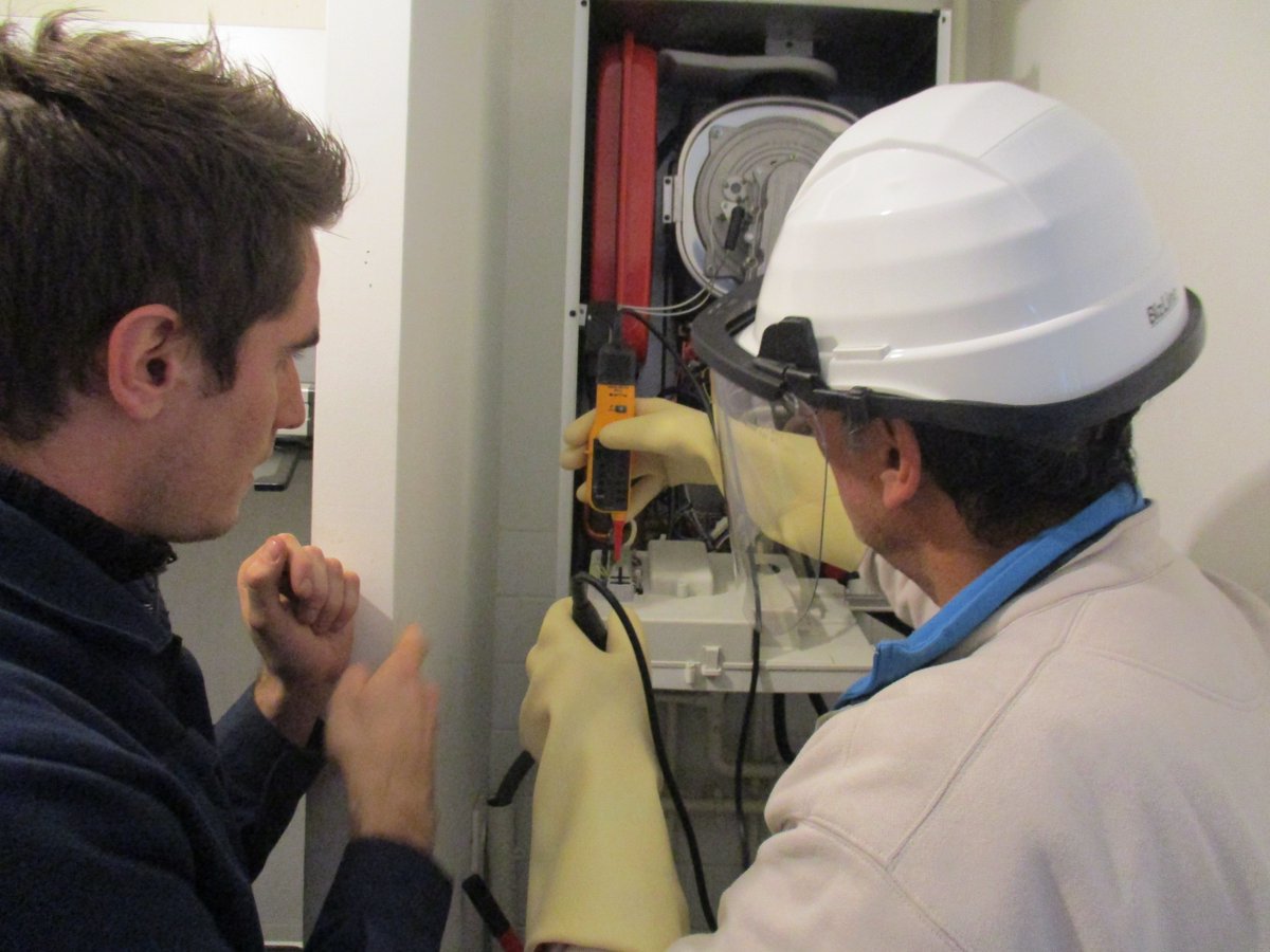 lelabo_ess's tweet photo. Le Labo soutient le #PTCE Pôle Alpen, qui lutte contre la #PrécaritéEnergétique  dans le département de l'Isère > https://t.co/lbFg0YhtNv
Et pour nous accompagner sur le chemin de la #TransitionEnergétique citoyenne, vous pouvez #RejoindreLeLaboESS >> https://t.co/ArDPw2nQTk https://t.co/LgLU0a4AVi